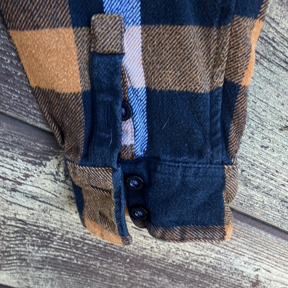 Patagonia Organic Flannel - Picture 4 of 12